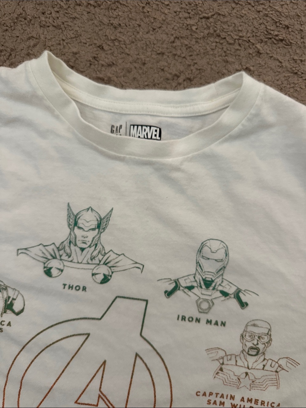 AVENGERS Tee - Picture 4 of 7